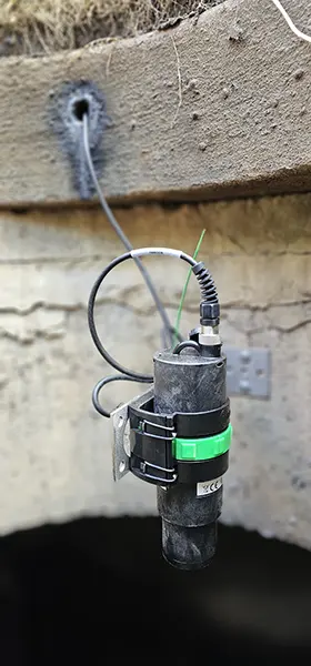 Installation radar water level sensors